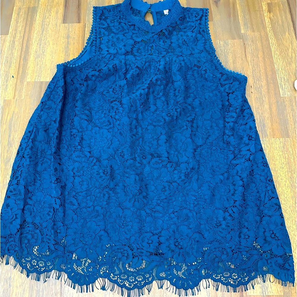 Xhilaration Lace Halter Top Size M